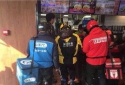 天津送餐员爆料案件最新,真相背后，外卖行业安全谁来守护？